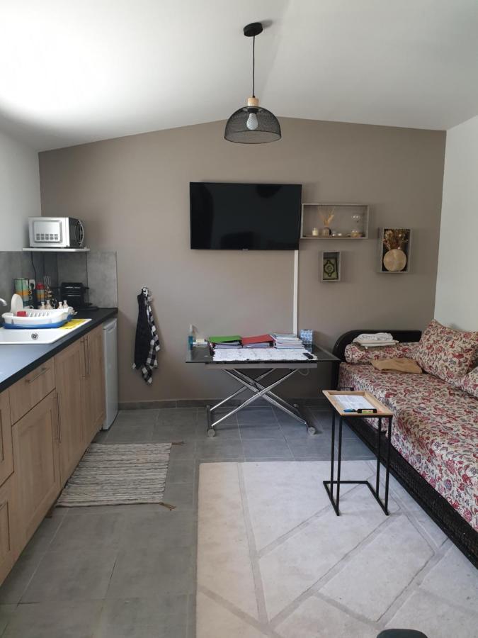 Adorable Romantique Maison D'Hote, Piscine, Wifi 4G, Proche Beziers Cers エクステリア 写真
